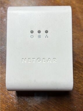 NETGEAR Gray and White Wall-Plug Powerline Ethernet Adapter XET1001